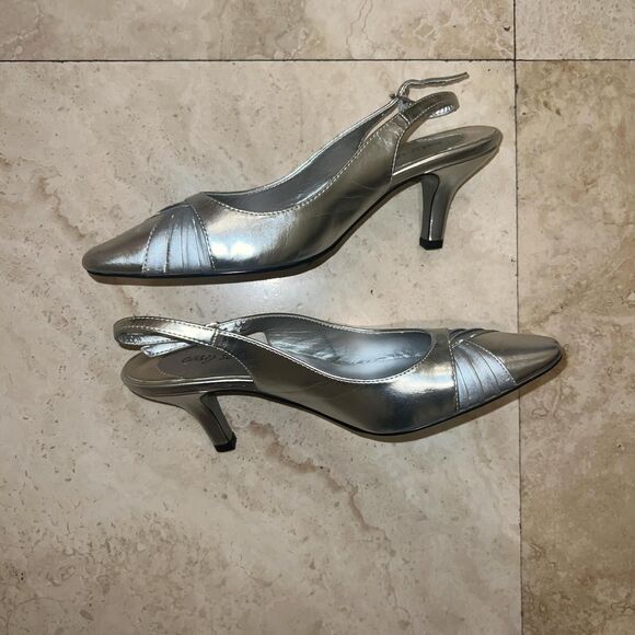 Easy Street Vintage Silver Kitten Heels Sz 7 Y2K - Picture 2 of 2